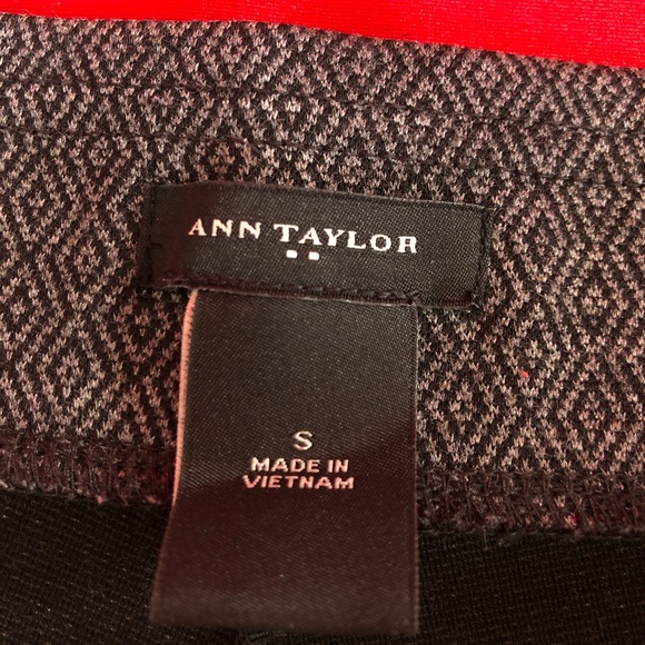 Small Ann Taylor pants - Picture 3 of 4